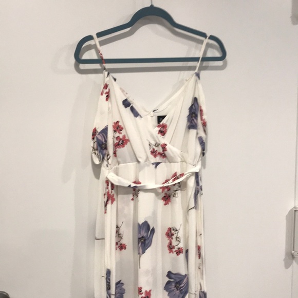 BARDOT Cold-Shoulder Floral Faux-Wrap Dress - Picture 5 of 9